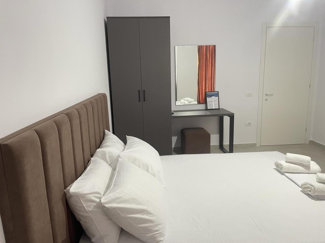 Sunrose Residences Saranda Kültér fotó