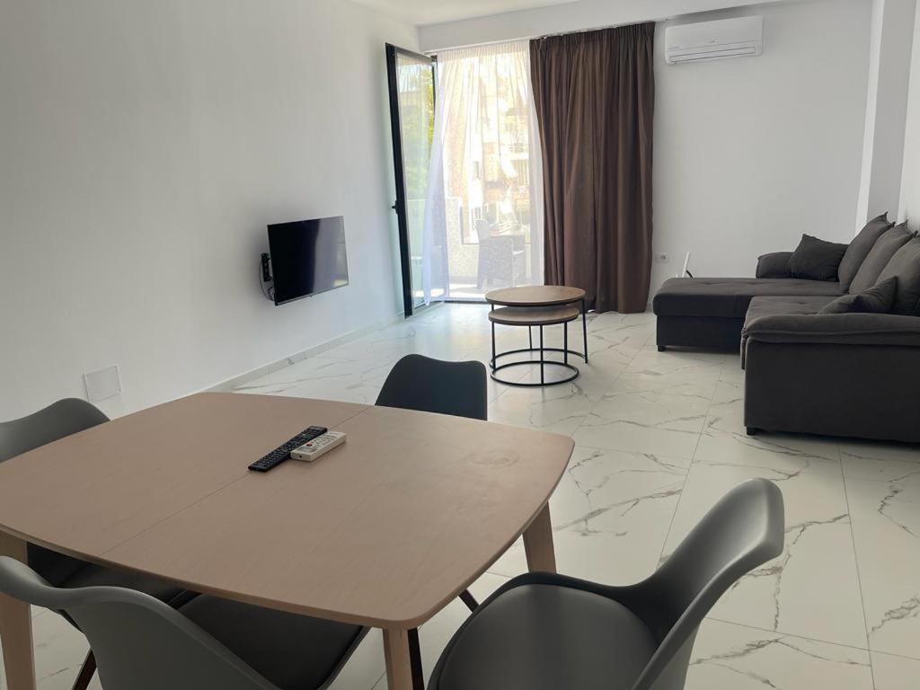Sunrose Residences Saranda Kültér fotó